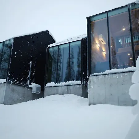 Auroras Karhu 샬레